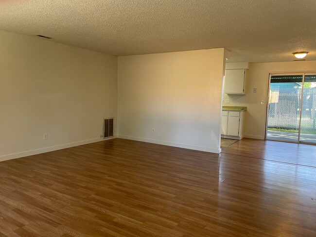 735 Kenyon St in Medford, OR - Building Photo - Building Photo