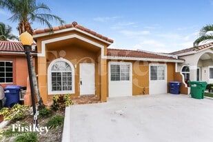 7681 NW 181st Terrace in Hialeah, FL - Building Photo