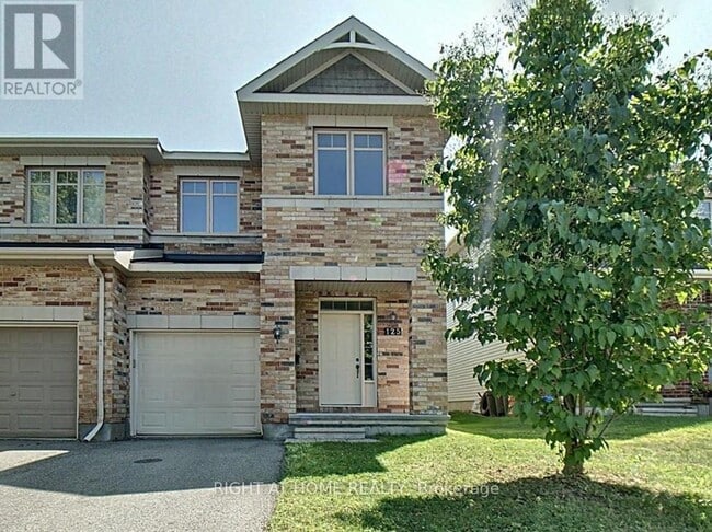 property at 125 Hornchurch Ln
