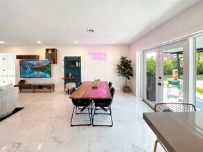 1424 NE 118th St in Miami, FL - Building Photo - Building Photo