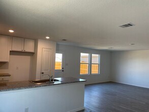 443 Filibusters Trail in San Antonio, TX - Building Photo - Building Photo