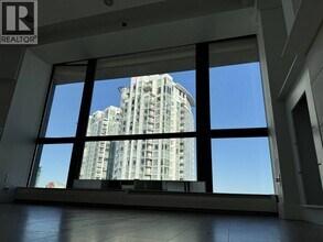 1177 Pacific Blvd in Vancouver, BC - Building Photo - Building Photo