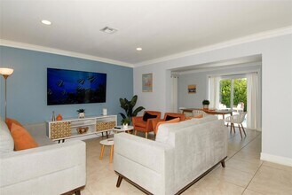 21 NE 57th Ct in Fort Lauderdale, FL - Building Photo - Building Photo