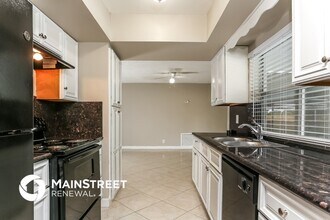 1531 NW 46th Ave in Lauderhill, FL - Foto de edificio - Building Photo