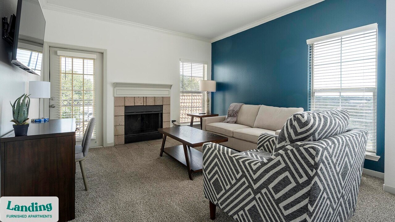 19275 Stone Oak Pkwy in San Antonio, TX - Building Photo