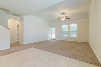 5 Iris Arbor Ct in Conroe, TX - Building Photo - Building Photo