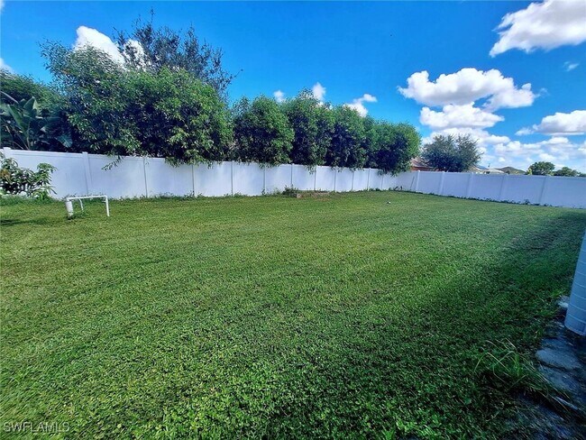 1819 NW 21st St in Cape Coral, FL - Building Photo - Building Photo