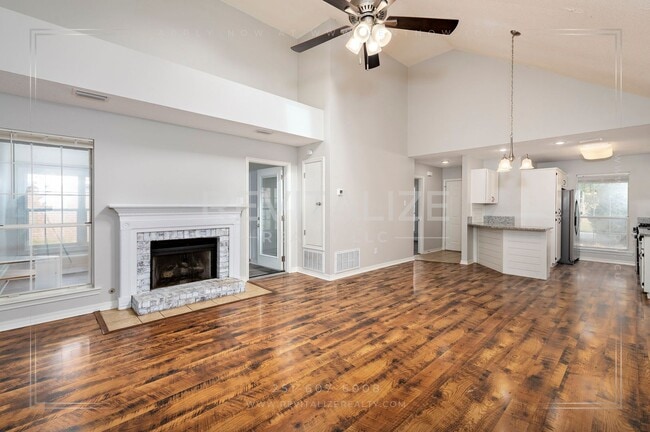 property at 2108 Panorama Dr