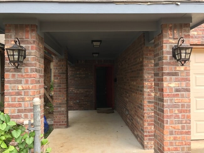 509 S Center St in Arlington, TX - Building Photo - Building Photo
