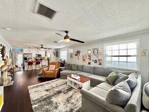 911 E 28th Ave in Tampa, FL - Building Photo - Building Photo