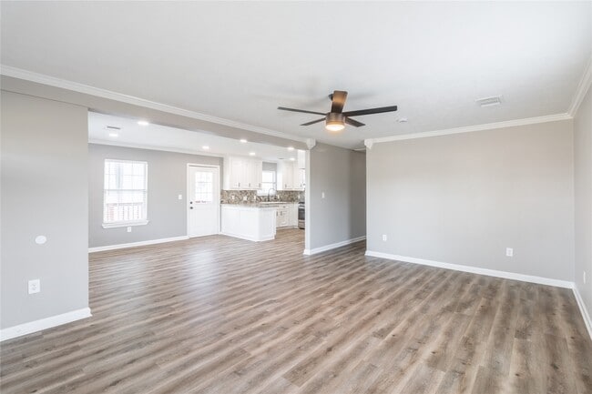 property at 725 10th St