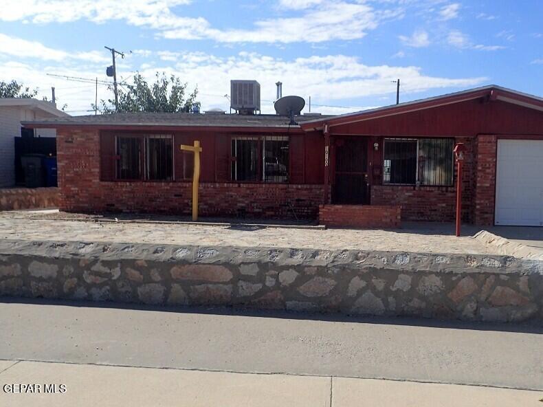 10100 Garwood Ct in El Paso, TX - Building Photo