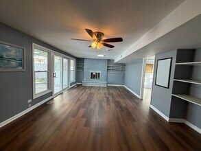 1200 Glen Ln in Hoffman Estates, IL - Building Photo - Building Photo