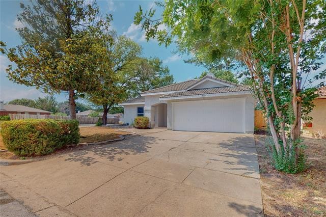 4101 Tulip Tree Ct in Fort Worth, TX - Building Photo - Building Photo