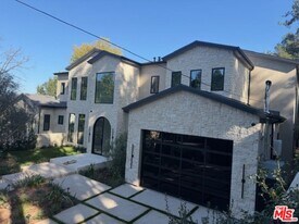 4000 Ballina Dr in Los Angeles, CA - Building Photo