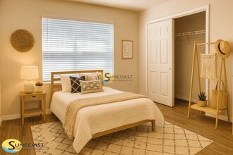 5677 110th St in Jacksonville, FL - Foto de edificio - Building Photo