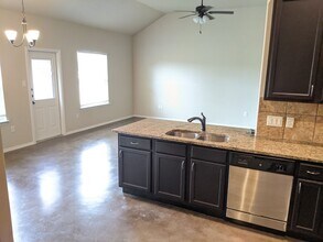 415 Joanne Lp-Unit -415 Joanne Loop Unit B in Buda, TX - Building Photo - Building Photo