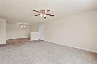 5304 Fairington Club Dr in Stonecrest, GA - Building Photo - Building Photo