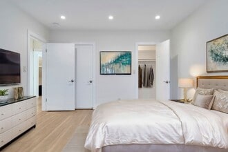 Gale Drive Luxury Investments Group LLC in Beverly Hills, CA - Building Photo - Interior Photo