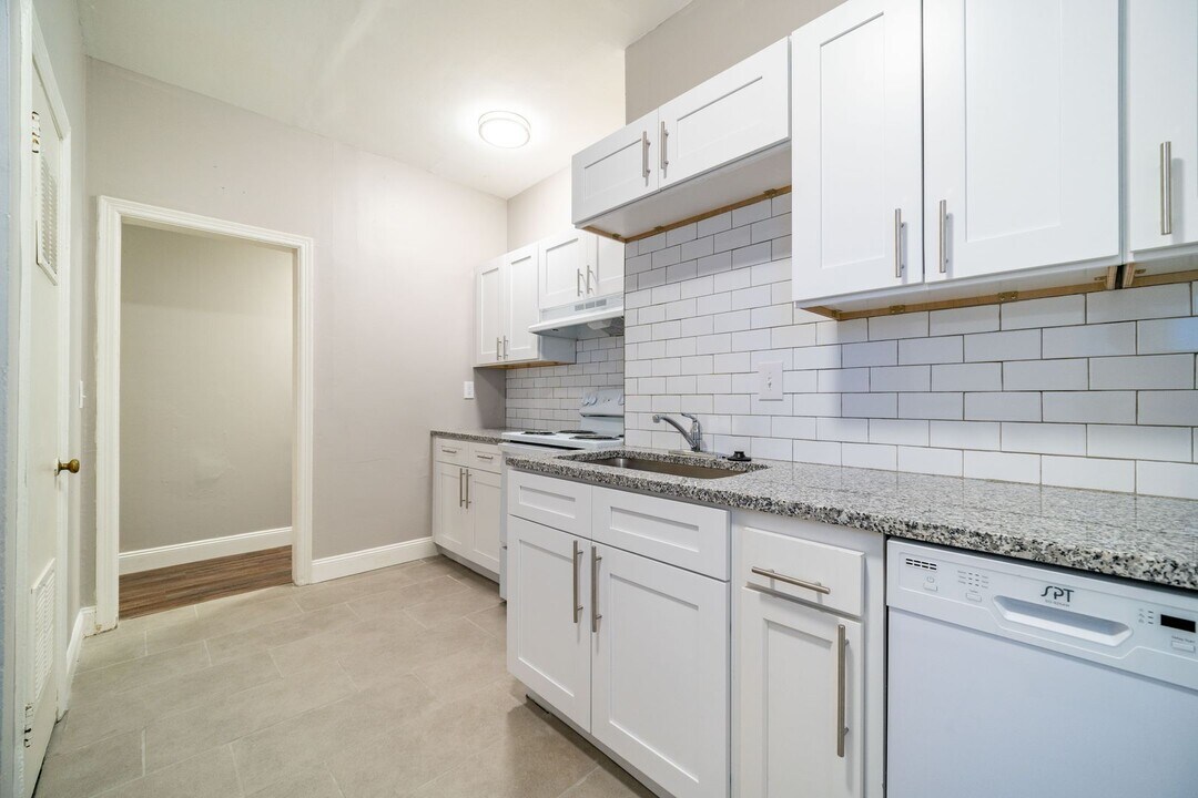 3334 Maize Rd in Columbus, OH - Building Photo