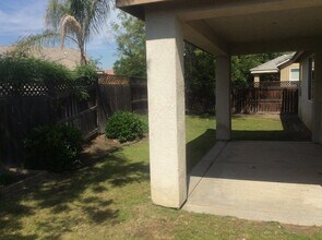 11405 Braemar Ln in Bakersfield, CA - Building Photo - Building Photo