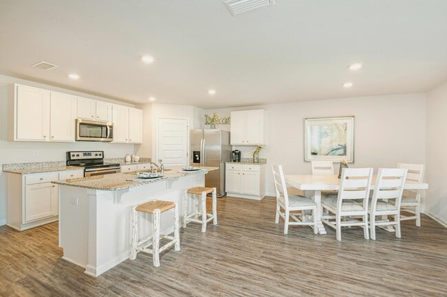 Sunset Village in Panama City, FL - Building Photo - Building Photo