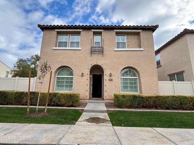 property at 948 S Huish Dr