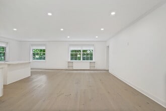 20 Church St in Greenwich, CT - Building Photo - Building Photo
