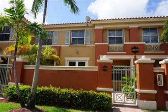 11438 NW 62nd Terrace in Miami, FL - Foto de edificio - Building Photo