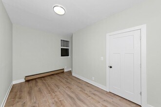 635 W Barry Ave in Chicago, IL - Building Photo - Building Photo