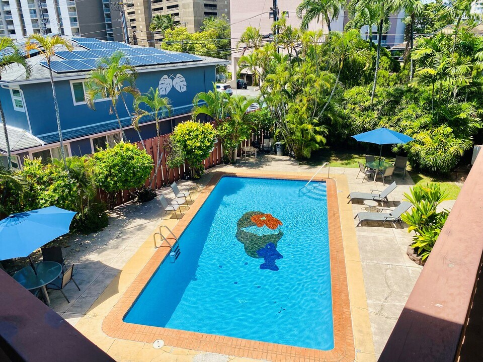 1427 Alexander St in Honolulu, HI - Building Photo