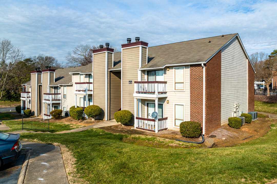 Park at Ferentino in Charlotte, NC - Foto de edificio