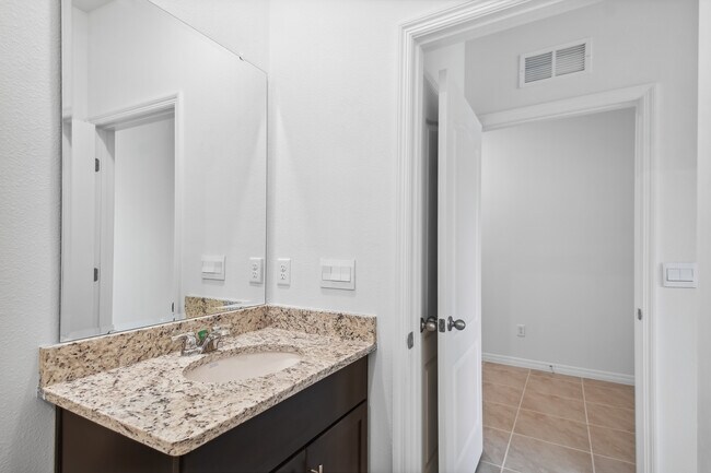 7853 Oak Reflection Lp in Davenport, FL - Building Photo - Building Photo