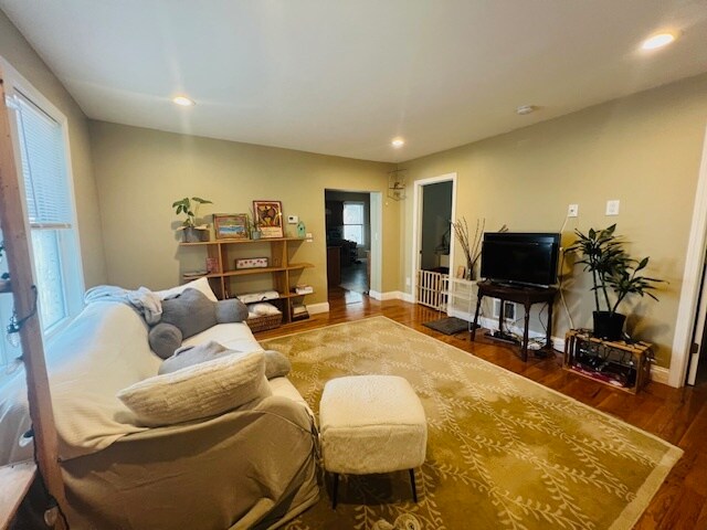 7 Rice St, Unit 1 in Brookline, MA - Building Photo - Building Photo