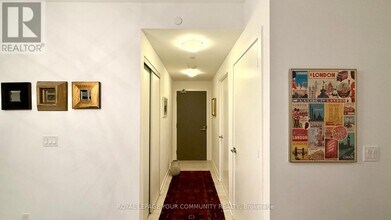 501 St Clair Ave W in Toronto, ON - Building Photo - Building Photo