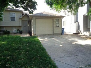 19034 E Carmel Cir in Aurora, CO - Building Photo - Building Photo