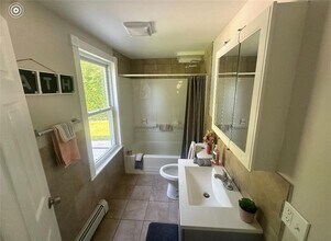 3 Eastman St, Unit 1 in Warwick, RI - Building Photo - Building Photo