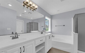 5466 Fawn Chase Way in Las Vegas, NV - Building Photo - Building Photo