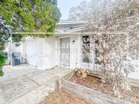 250 Village View Ln in Lakeland, FL - Building Photo