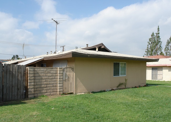 850 S Sherman Ave in Corona, CA - Foto de edificio - Building Photo