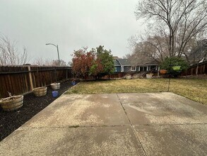 2404 Serena Dr in Reno, NV - Building Photo - Building Photo