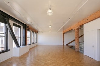 5th Street Lofts in Oakland, CA - Building Photo - Interior Photo