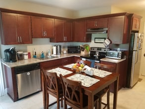 187 County St, Unit 1 in Attleboro, MA - Building Photo - Building Photo