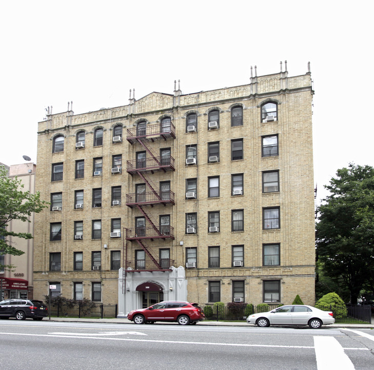 1400 Ocean Ave in Brooklyn, NY - Building Photo