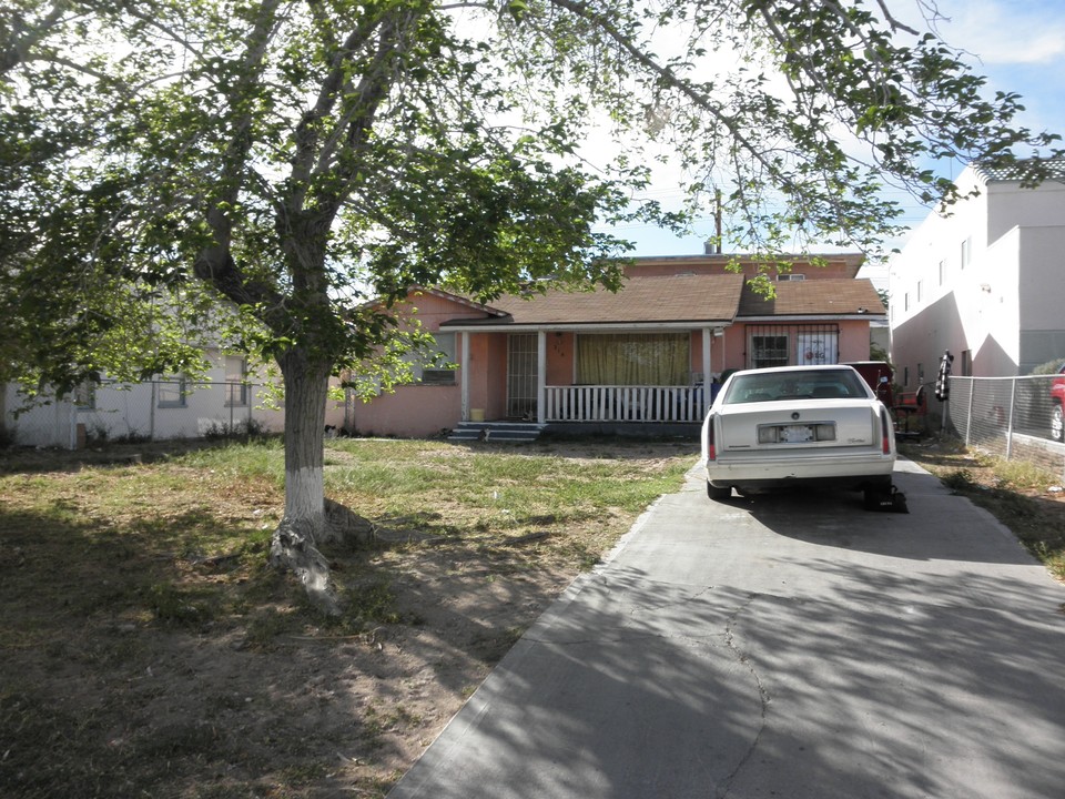 316 S 11th St in Las Vegas, NV - Building Photo