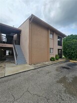 4030 Coronado Pkwy in Cape Coral, FL - Building Photo