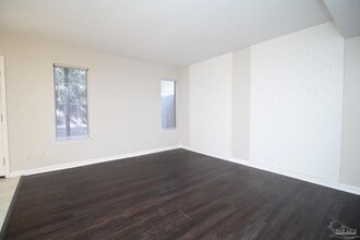 7225 Dogwood Terrace Dr in Pensacola, FL - Foto de edificio - Building Photo