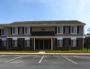 Salem Village in Newark, DE - Foto de edificio - Building Photo