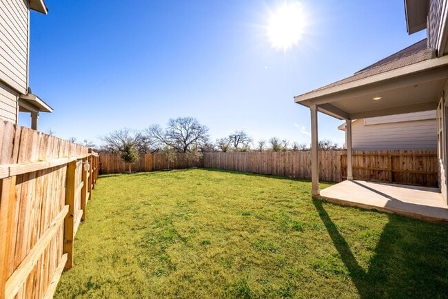 5118 Sandstone Wy in San Antonio, TX - Building Photo - Building Photo