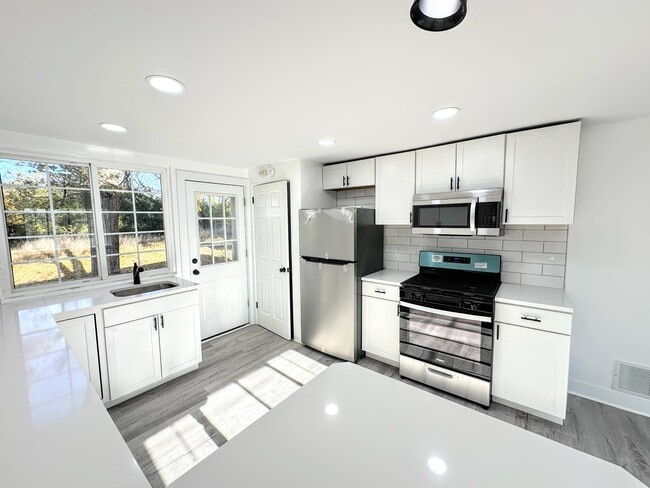 property at 1607 Girard Ave